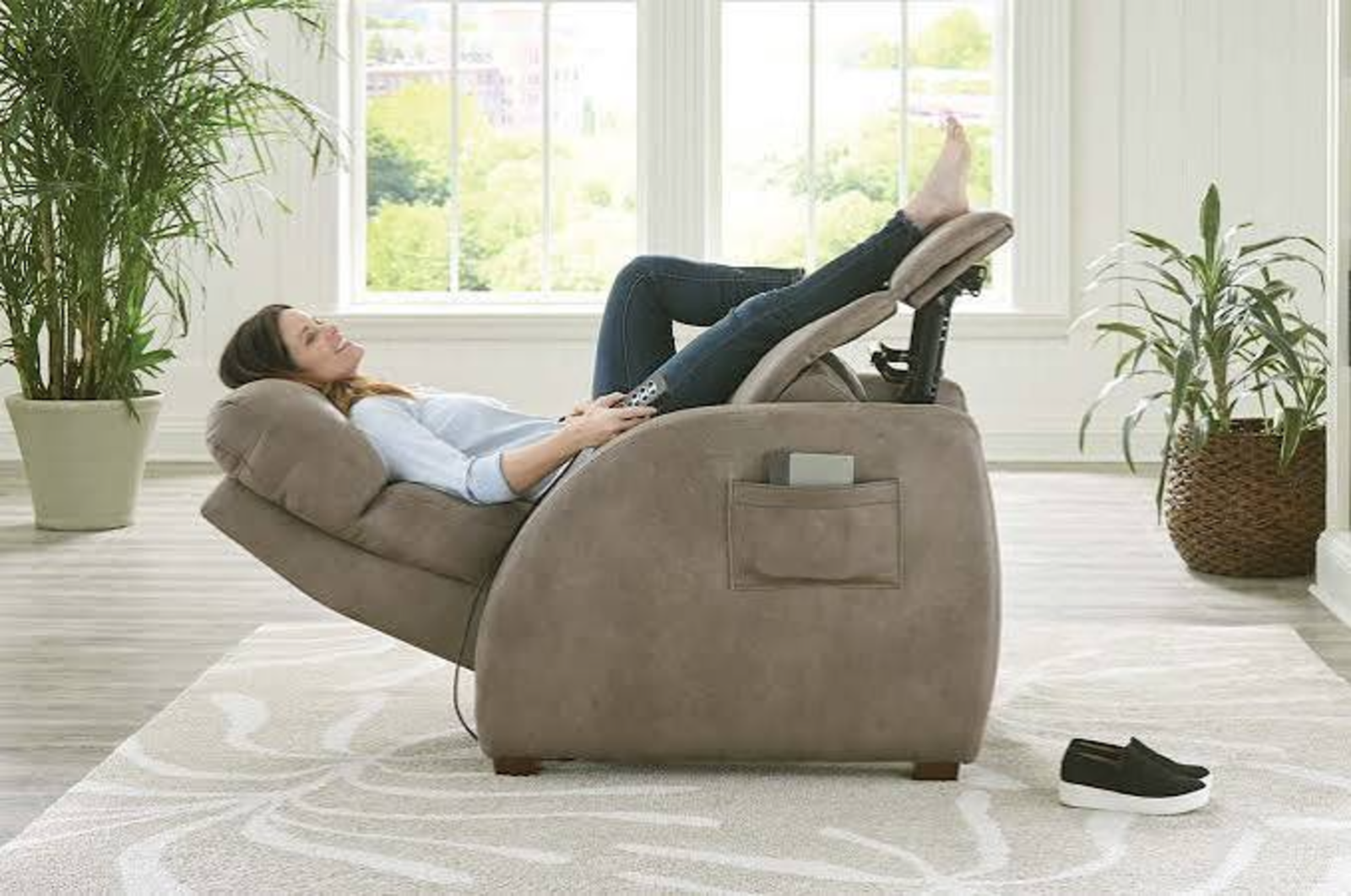 Zero-Gravity Recliner